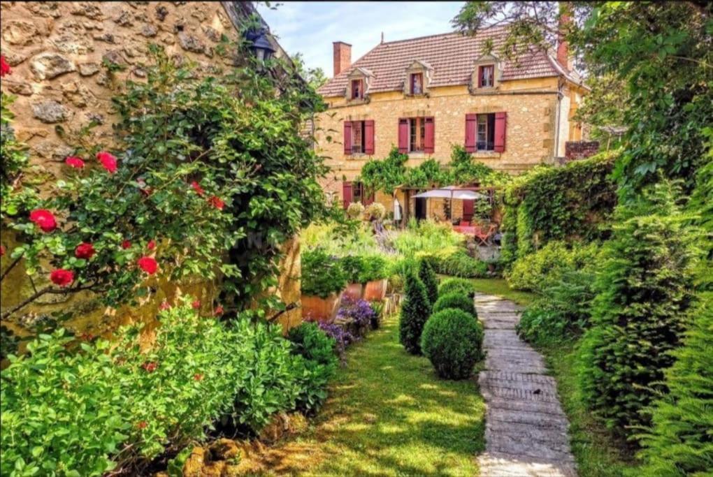 La Forge, Le Banquet Aux Eyzies Villa Les Eyzies Exterior foto