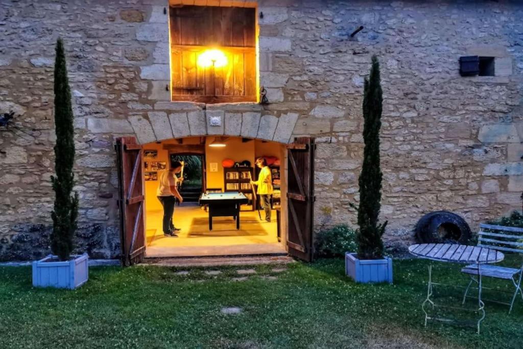 La Forge, Le Banquet Aux Eyzies Villa Les Eyzies Exterior foto